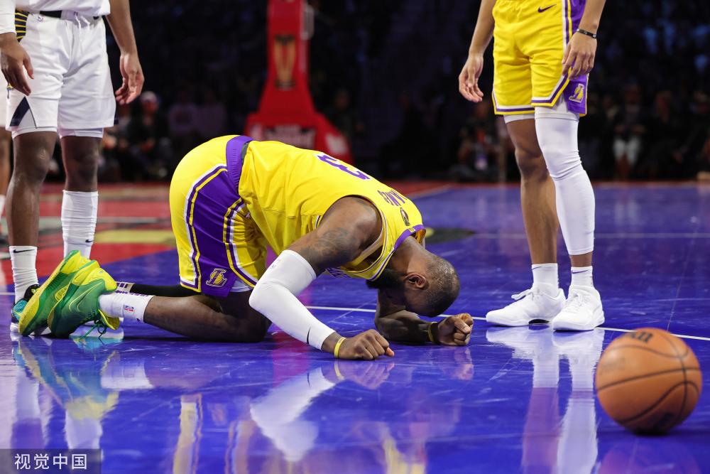 防守中坚与 防守中坚与