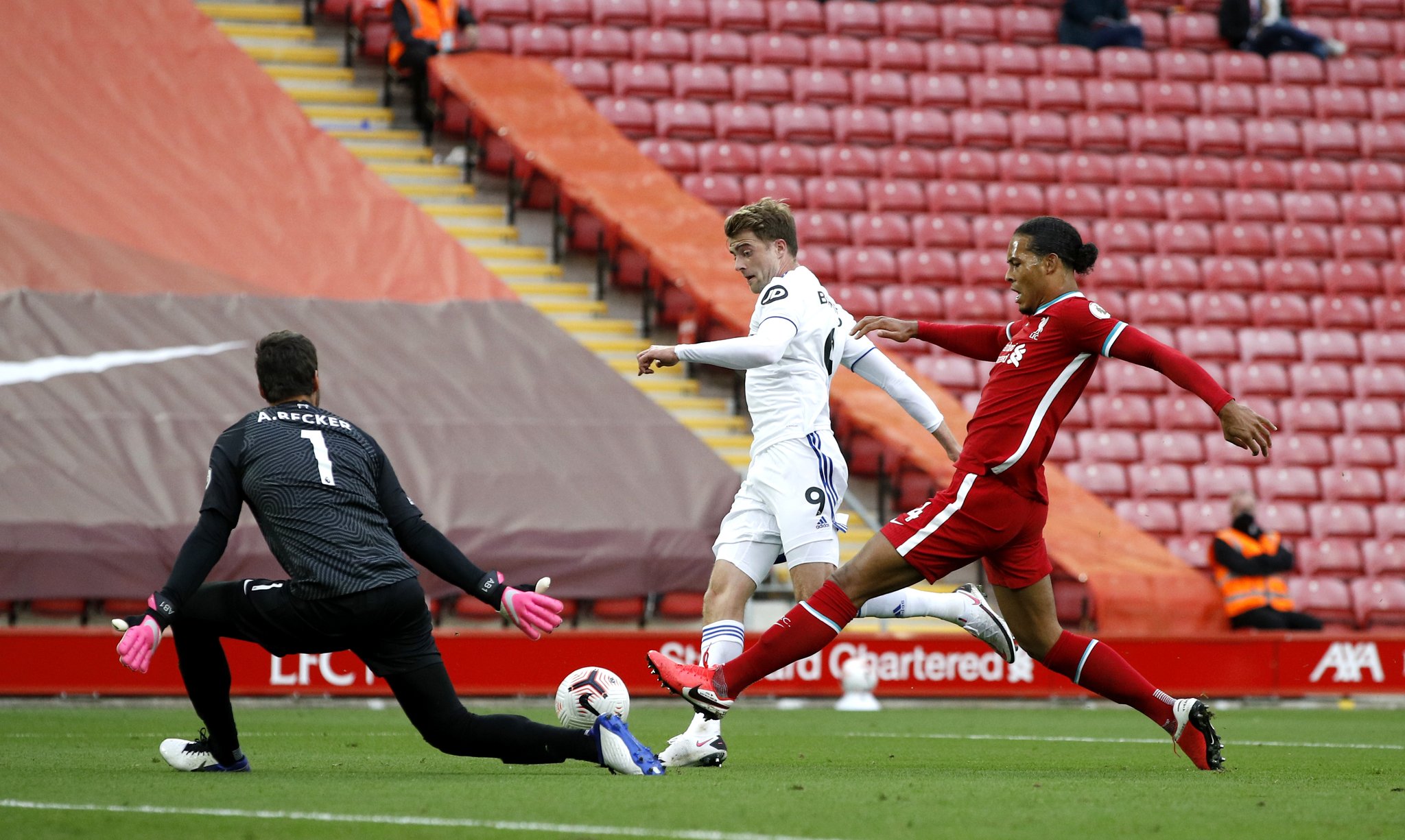 现出无数感 现出无数感