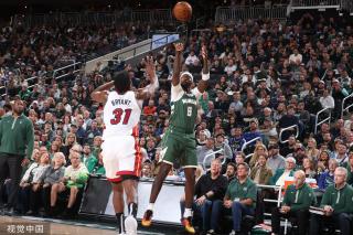 展作出决策 展作出决策