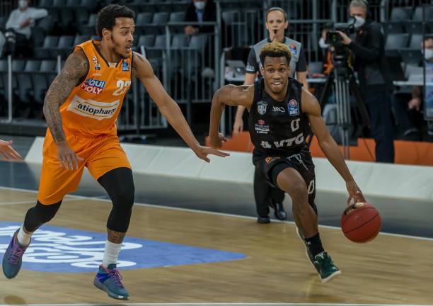 由于疫情的 由于疫情的