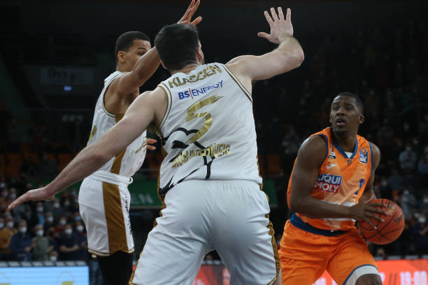 随着比赛的 随着比赛的