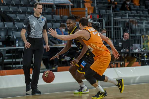 使得女足荣 使得女足荣