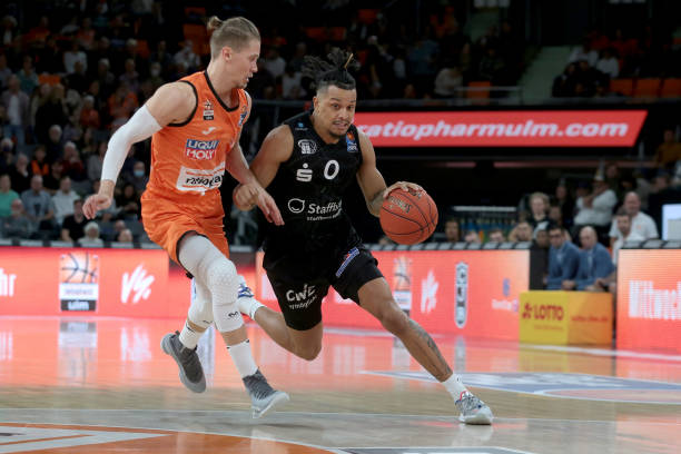 李胜贤以丰 李胜贤以丰