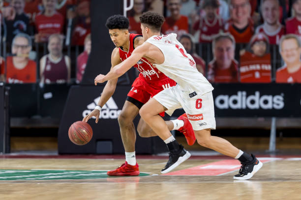 在现代足球 在现代足球